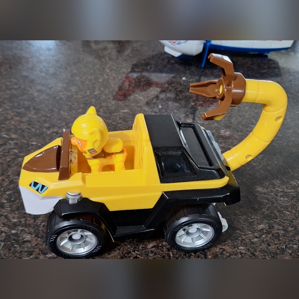 RARE Paw Patrol Catpack Leo